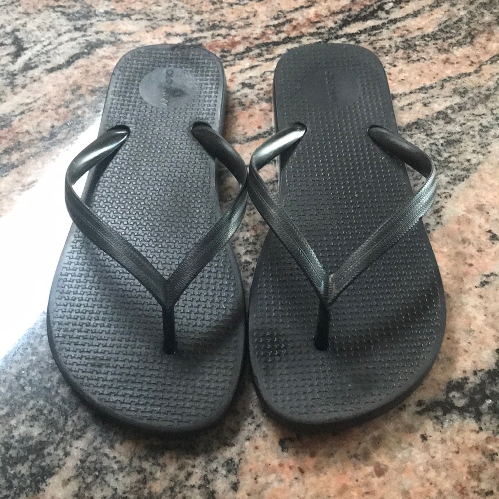 Black Flip Flops